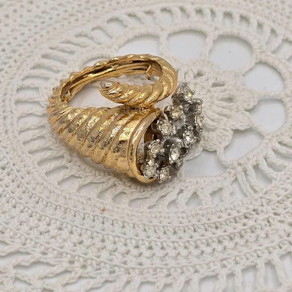 Vintage Cornucopia Rhinestone Ring Horn Of Plenty Goldtone Size 6
